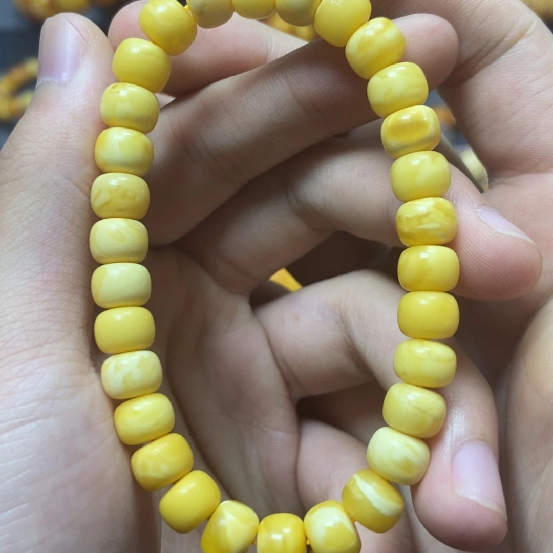 未镶嵌琥珀珠宝奇石