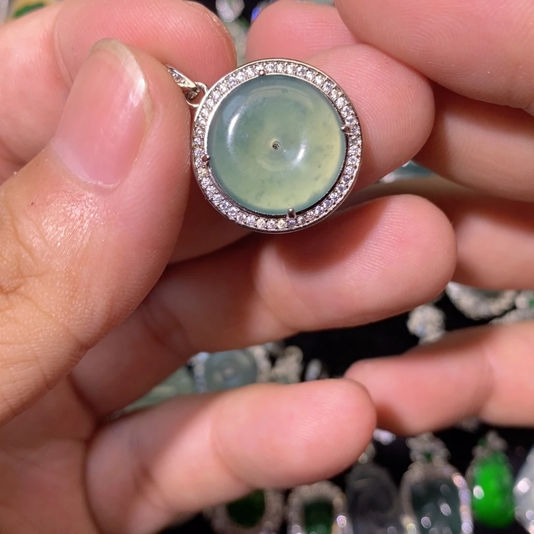 翡翠未镶嵌颈饰天然