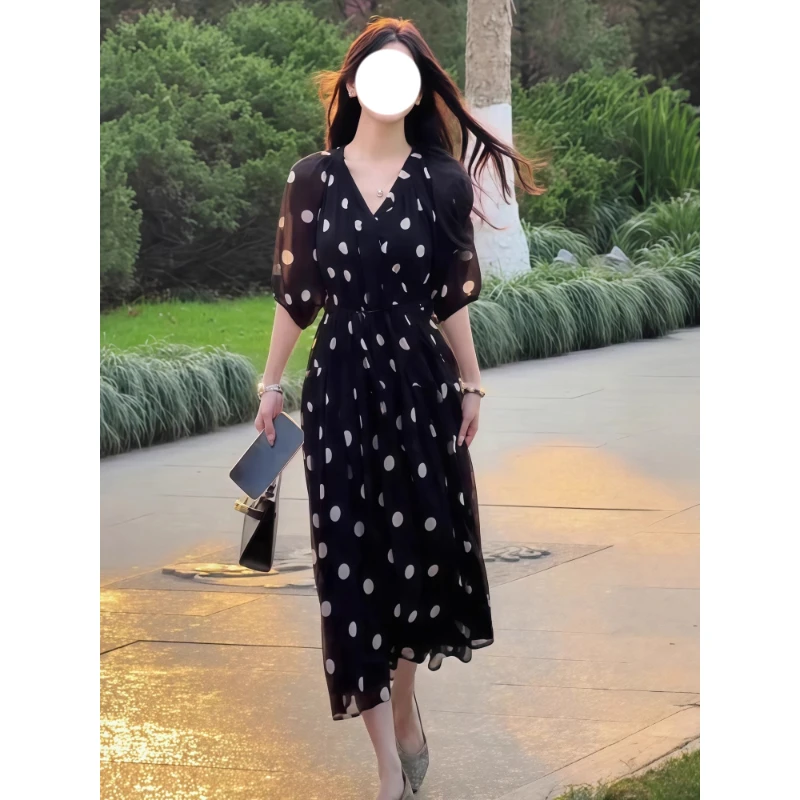 早秋时尚温柔风波点连衣裙女大码法式名媛气质休闲小个子茶歇裙子