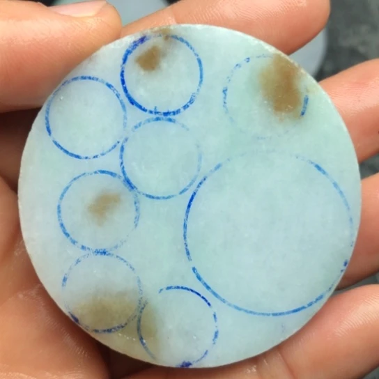 翡翠未镶嵌颈饰裸石