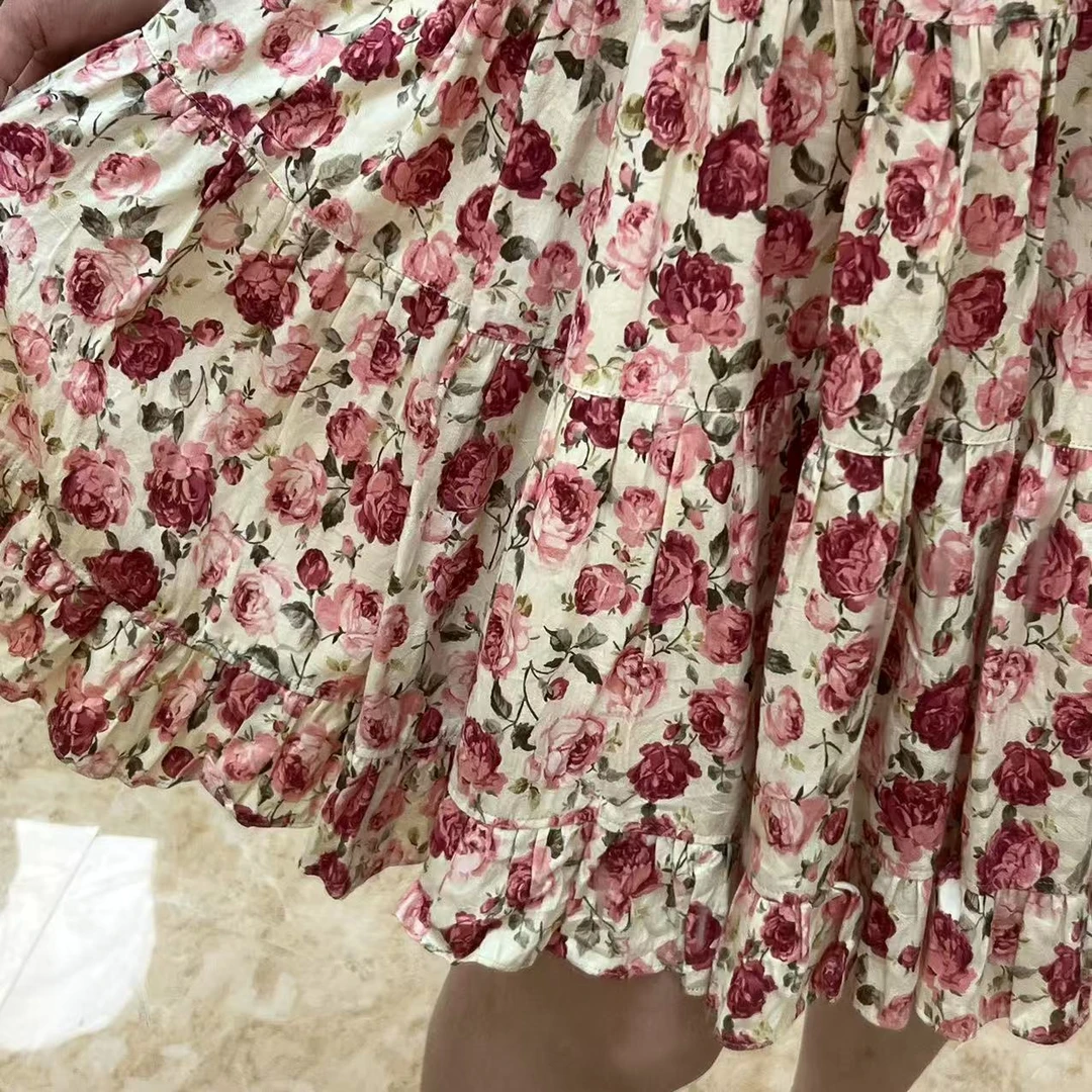 随机连衣裙或者T恤一件，不接受指定