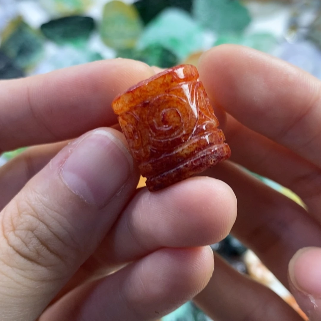 翡翠未镶嵌颈饰西*柿