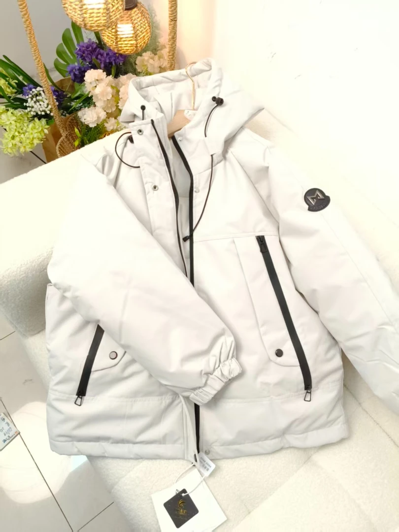 573区6869白色女士户外棉服学院风常规款休闲风保暖连帽