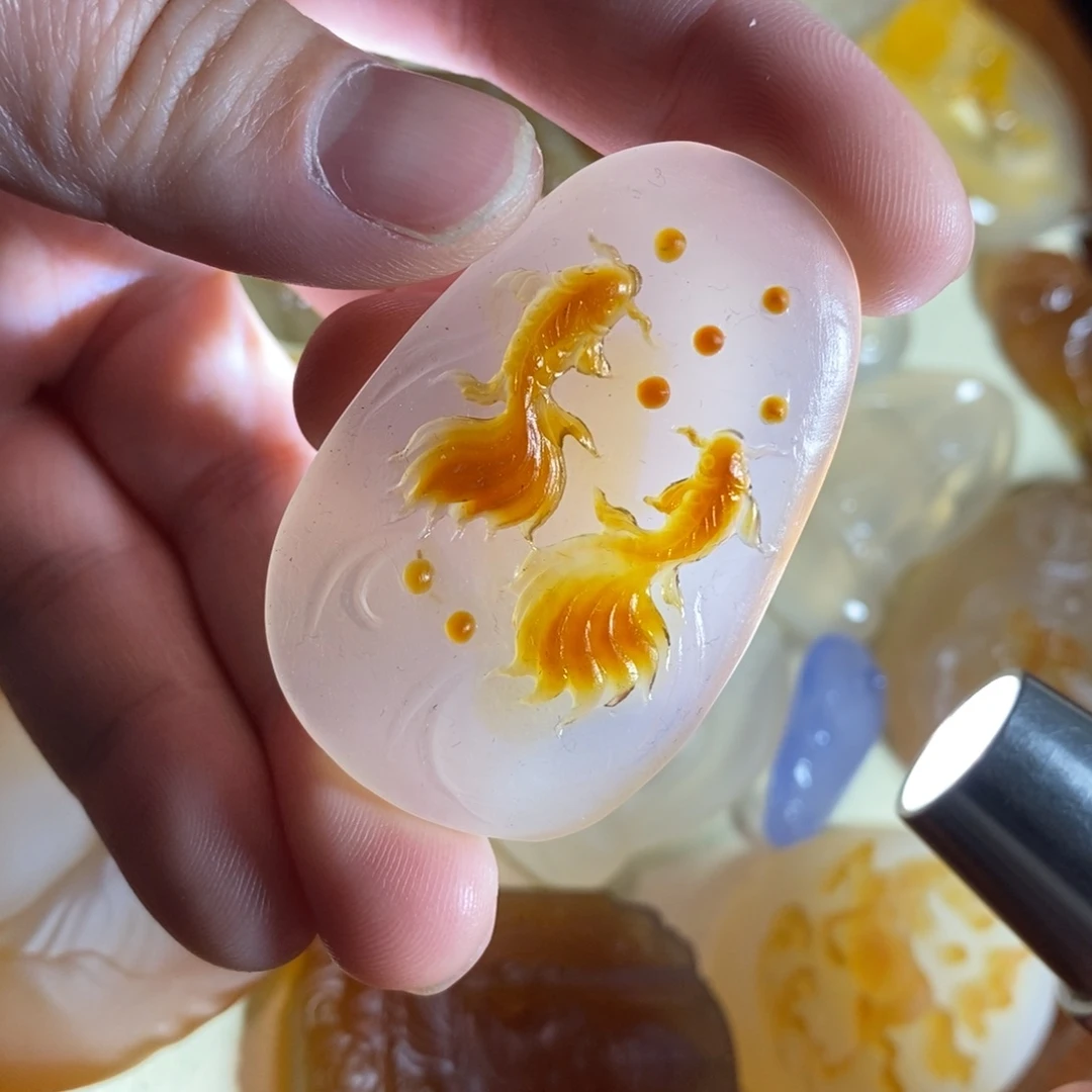 玛瑙/玉髓未镶嵌颈饰玛瑙年年有余