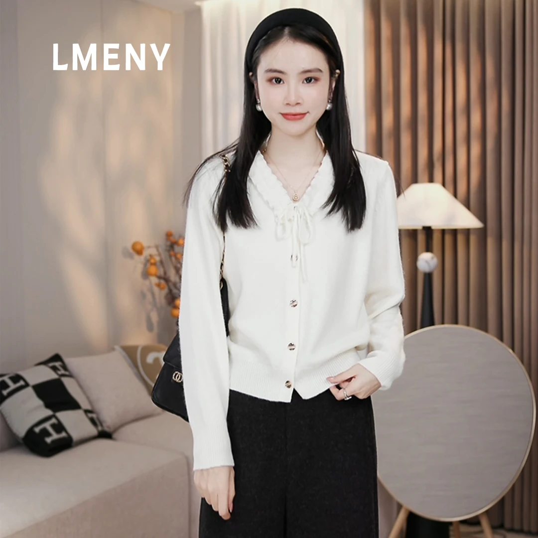 LMENY“微甜恋曲”甜系减龄~木耳边V领绵羊毛金扣毛衣开衫25DM010