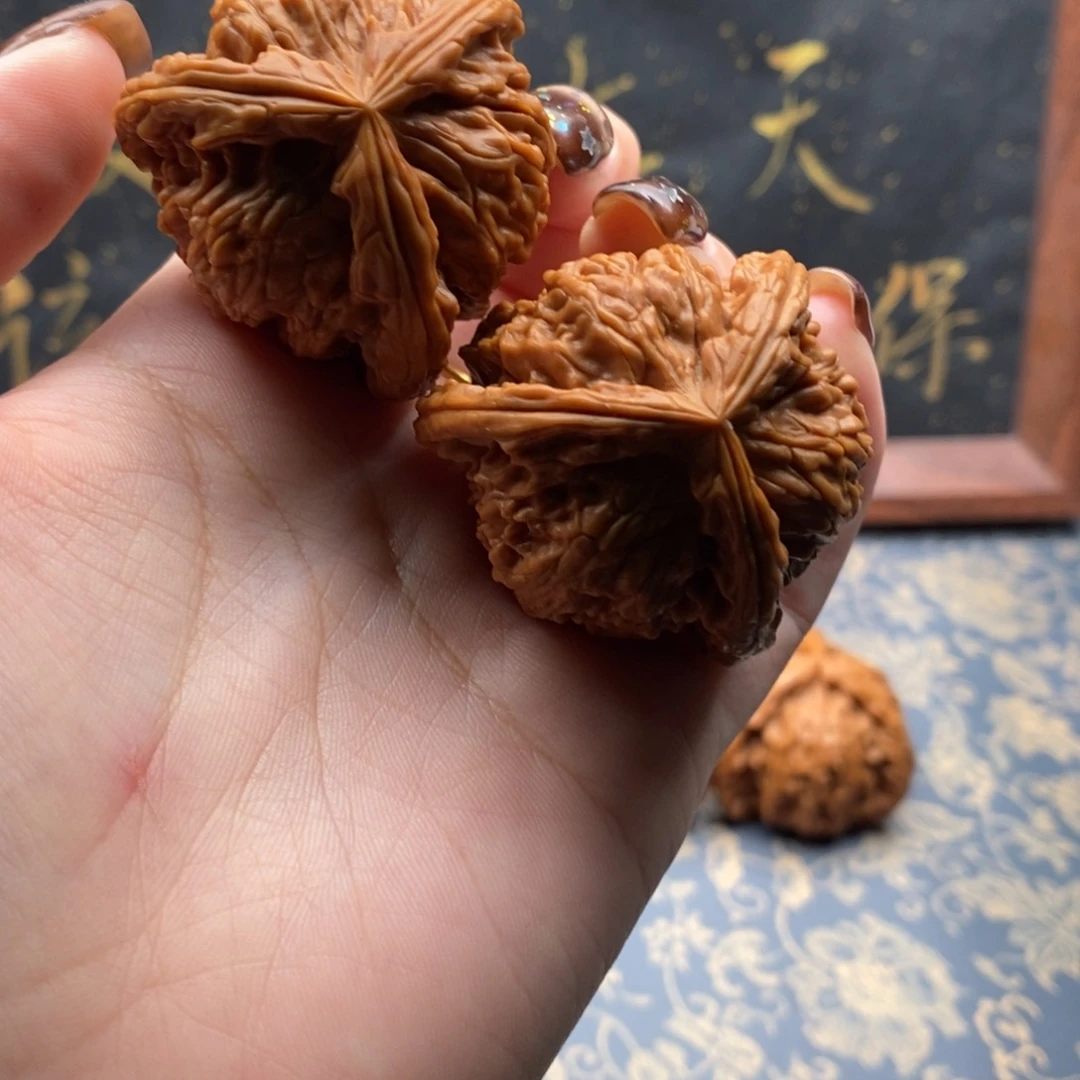 吊坠文玩核桃四***_白狮子