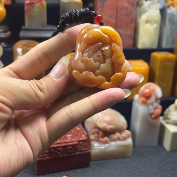 香榧木寿山石雕刻作品