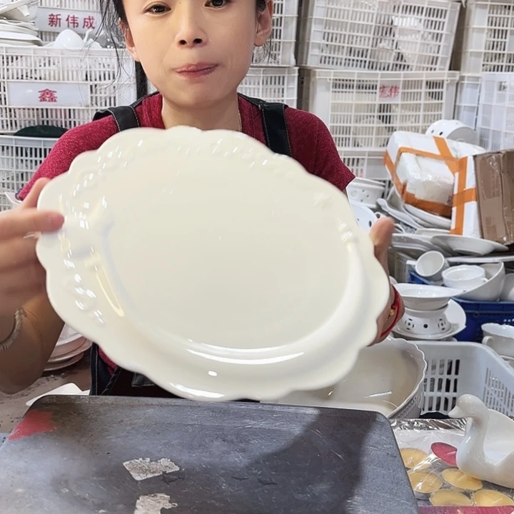 盘微瑕产品介意勿拍……Q版小龙两个