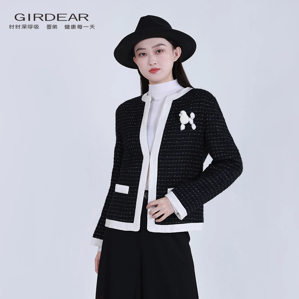 哥弟 名媛风秋冬新款女装圆领百搭黑白压花小香风外套1400657