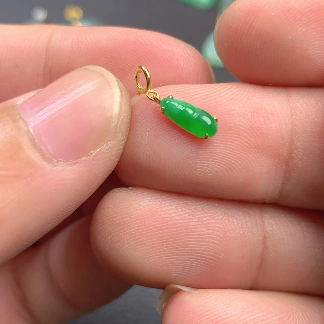 【闪购商品】颈饰18K金镶嵌翡翠翡翠