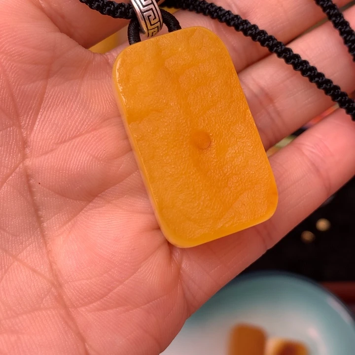 天然原皮切牌吊坠