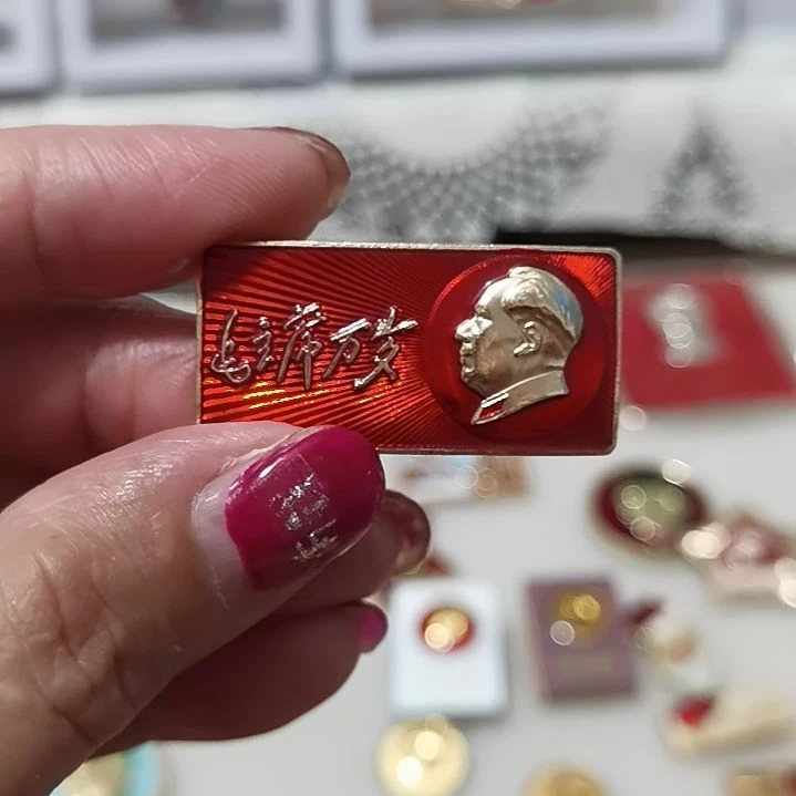 琉璃手工艺品像章