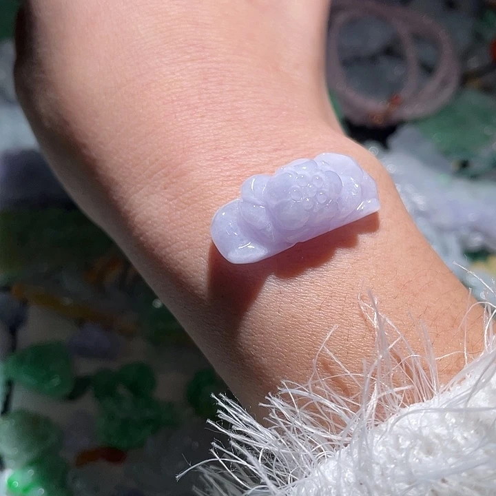 颈饰未镶嵌翡翠天