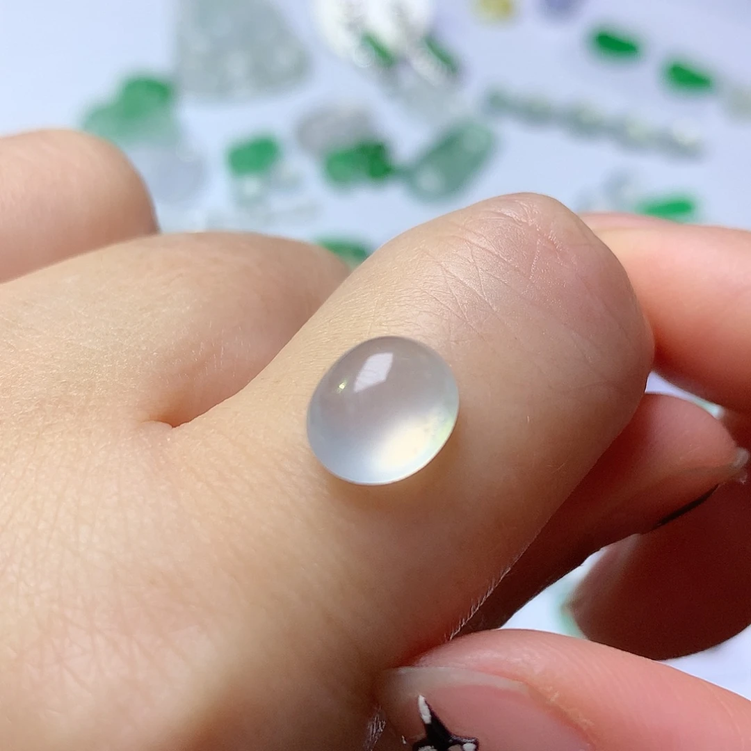 翡翠未镶嵌颈饰蛋