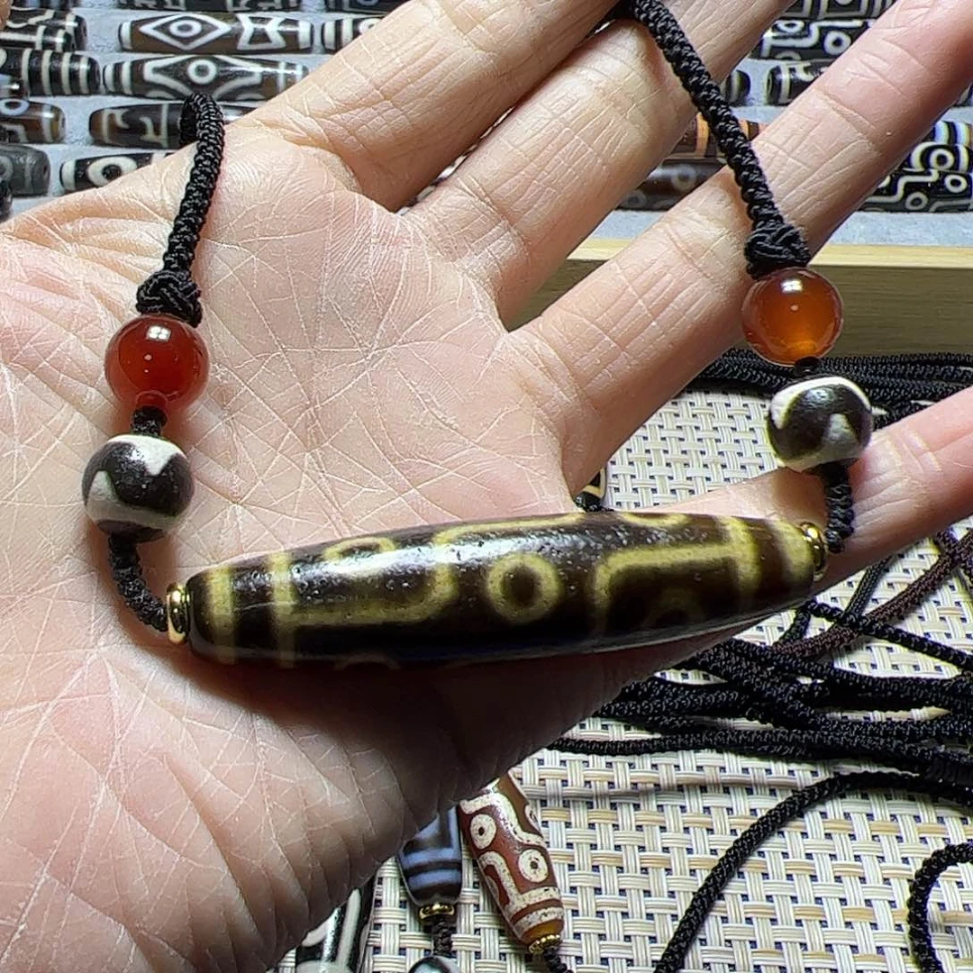 泽***吉玛瑙/玉髓未镶嵌颈饰