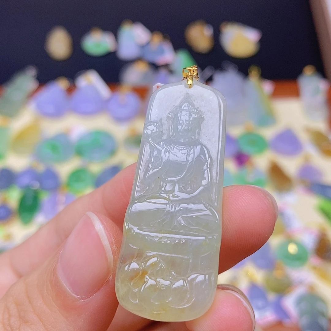 翡翠颈饰18K金镶嵌翡翠
