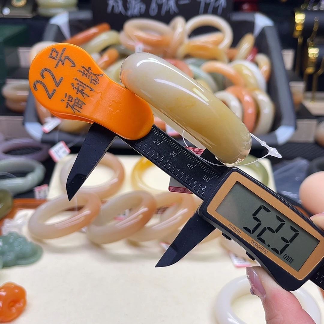 石英质玉未镶嵌手镯