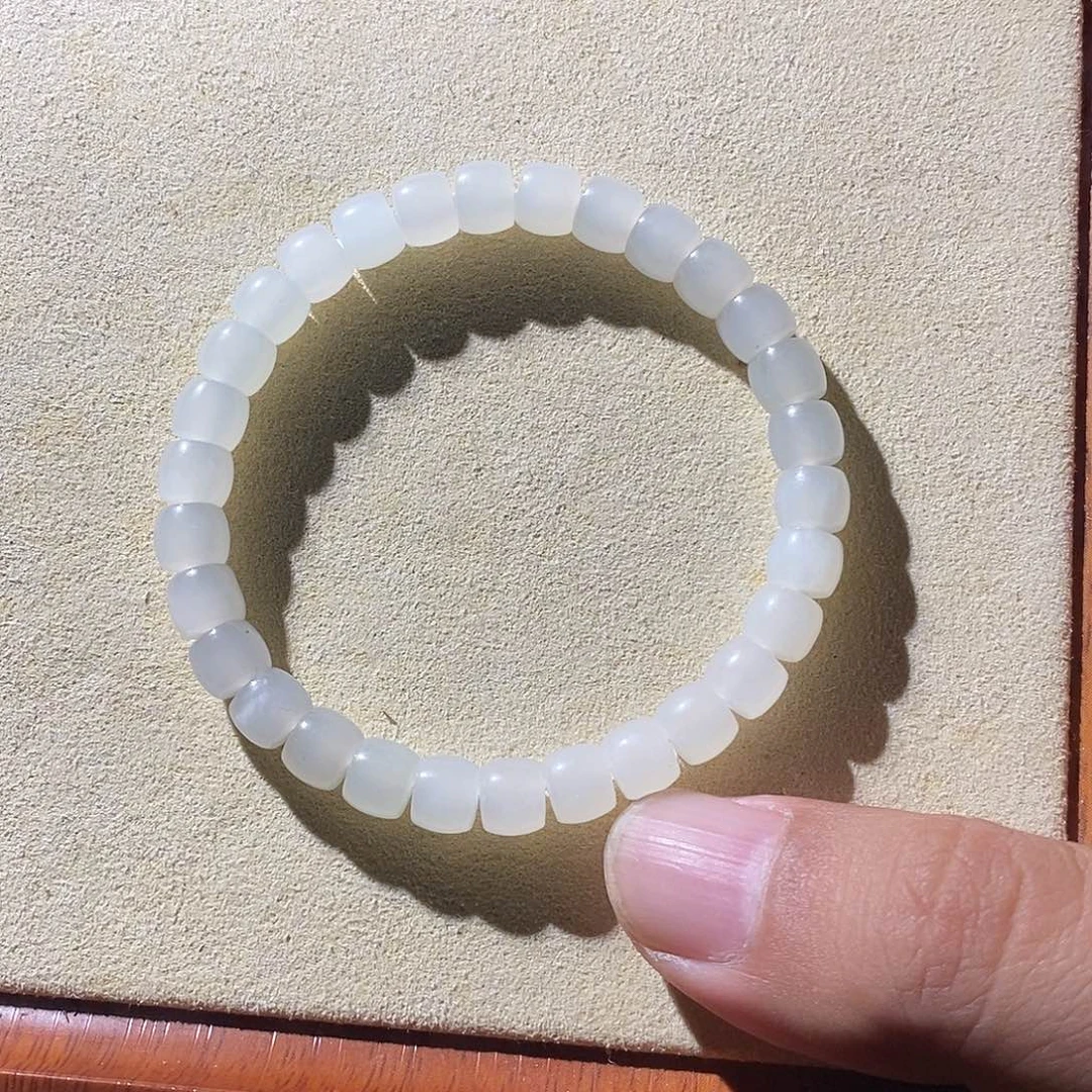 和田玉未镶嵌手串