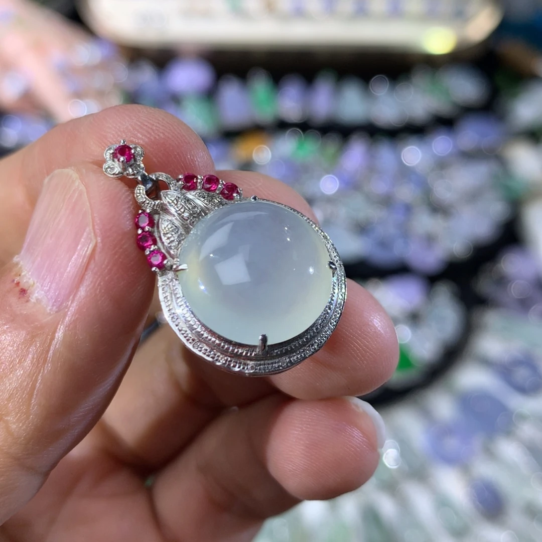 翡翠18K金镶嵌吊坠(不含链)