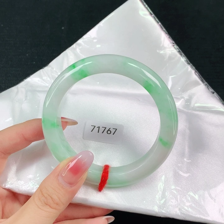 翡翠手镯未镶嵌天然翡翠手镯04