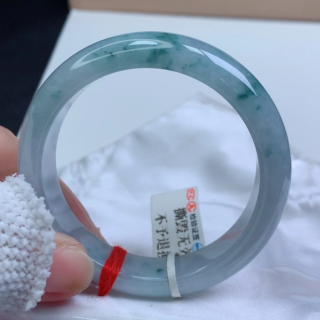 翡翠手镯未镶嵌50.7圈口