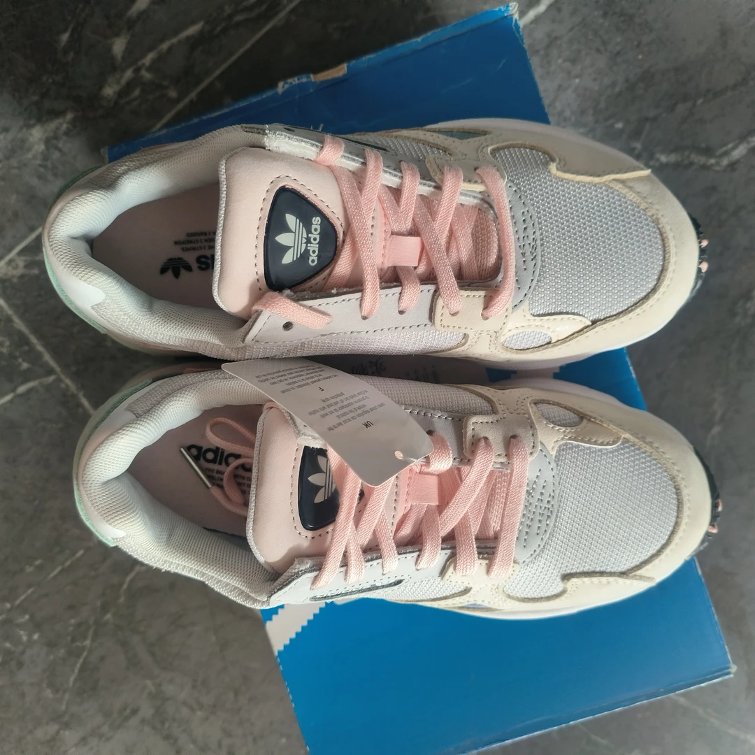 Adidas/阿迪达斯三叶草 FALCON W 女子经典休闲运动鞋EF3636