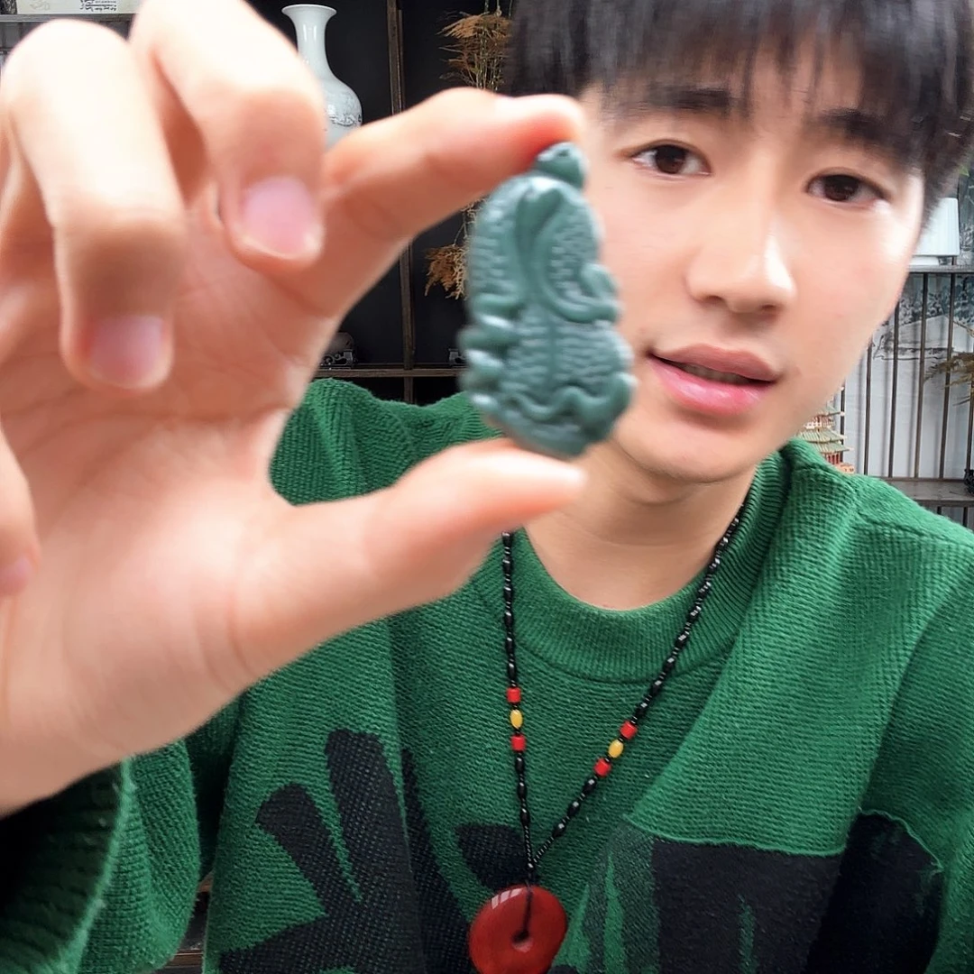 翡翠未镶嵌颈饰jjjjjjjjjj