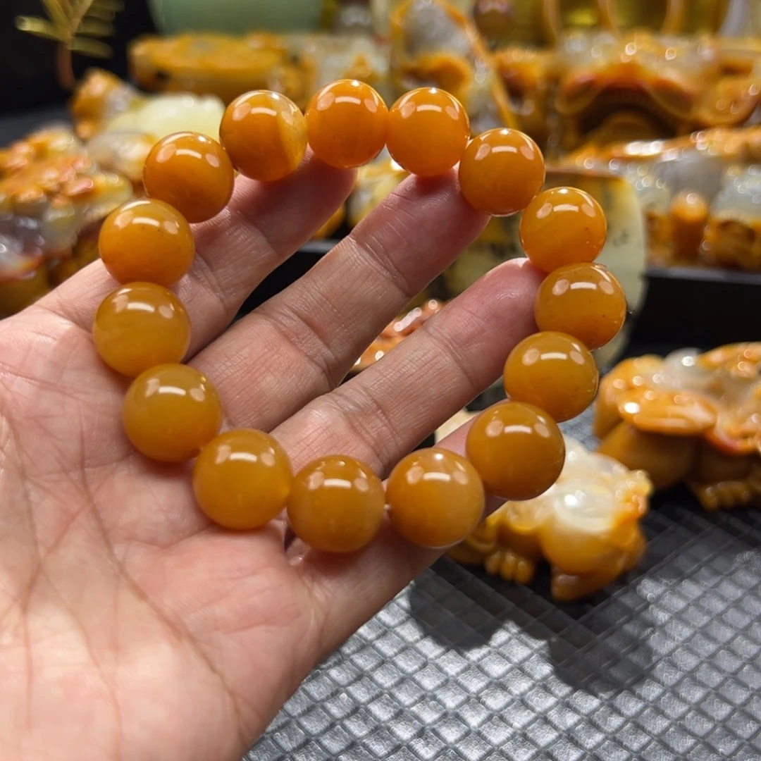 石英质玉未镶嵌颈饰