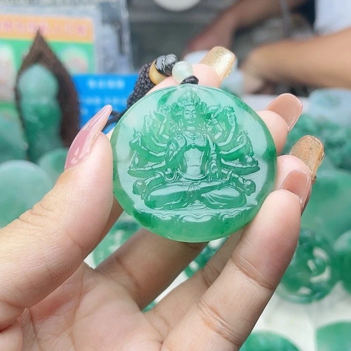 未镶嵌定制石英质玉（非洲翠）