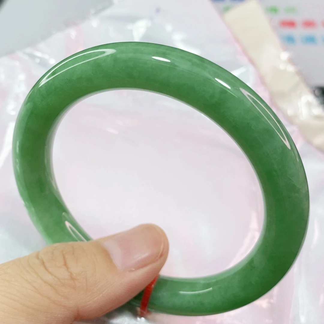 翡翠手镯未镶嵌55.2圈口圆完整
