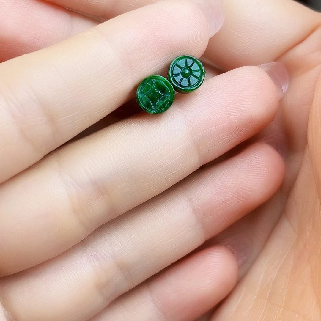 翡翠18K金镶嵌颈饰多样性