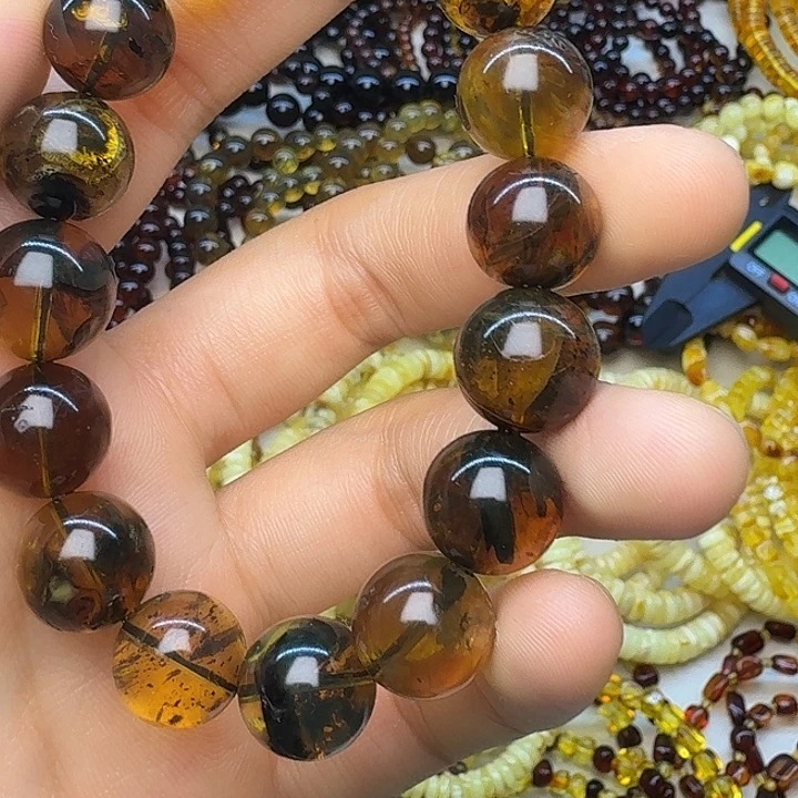 琥珀未镶嵌珠宝奇石