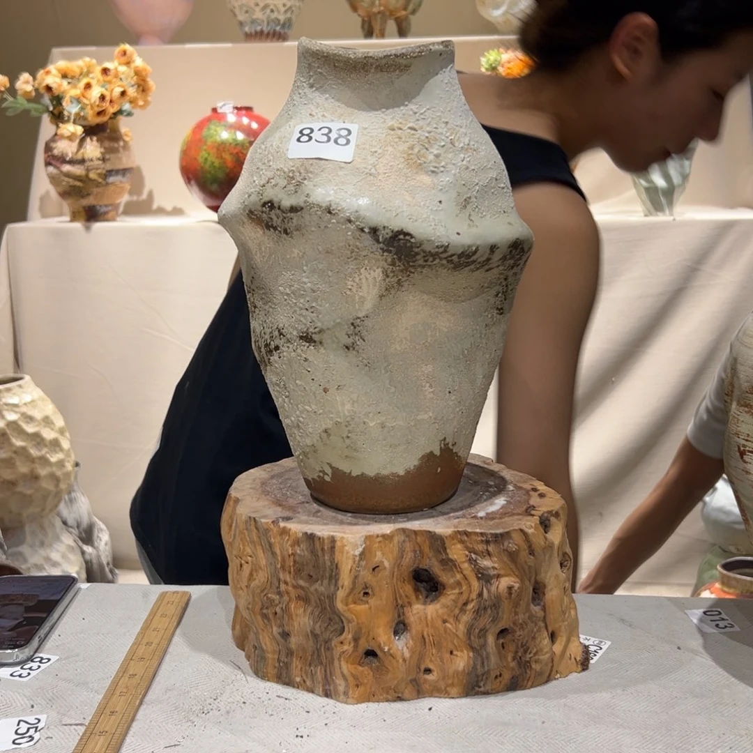 G8阿平左右的话，838华庭街上釉色彩