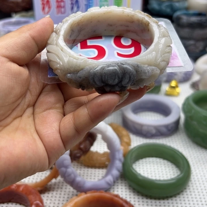 石英岩玉手镯未镶嵌