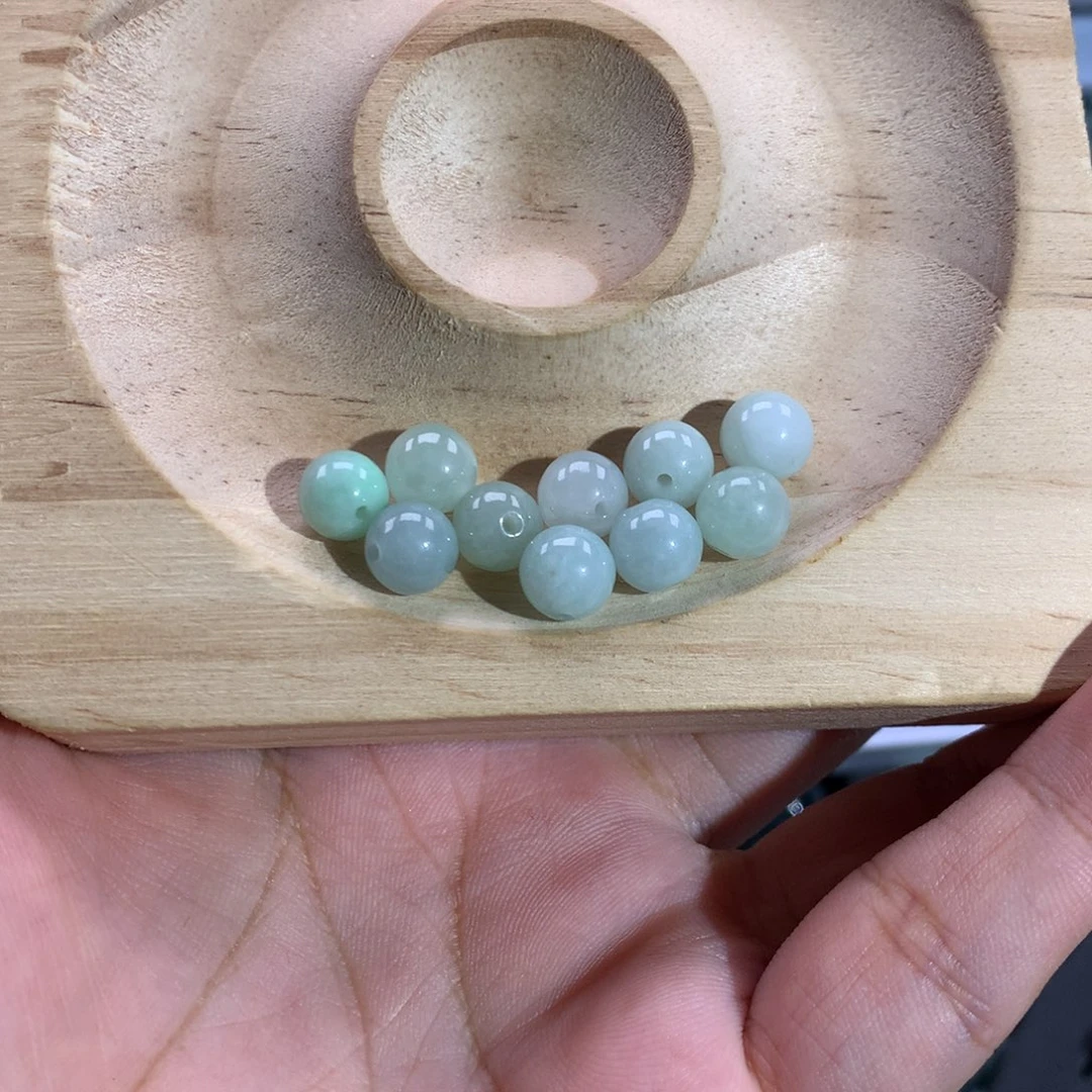 酸***我散珠翡翠豆绿卡7+，10颗