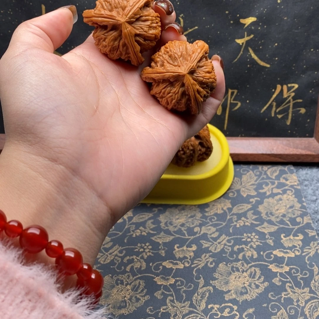 吊坠文玩核桃?****✌