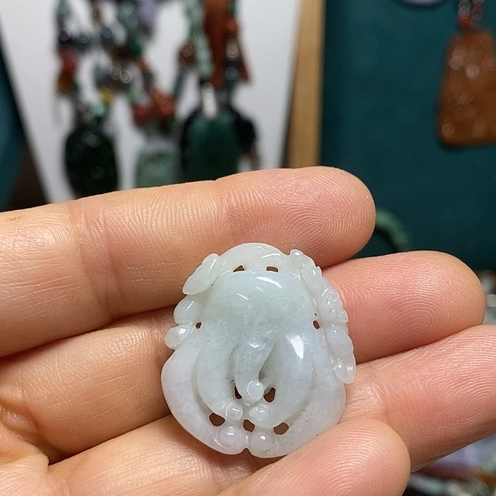 吊坠(赠链)未镶嵌翡翠