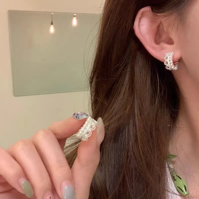 铜合金耳饰 法式蕾丝边仿珍珠耳扣女耳圈高级感气质大气耳环耳饰