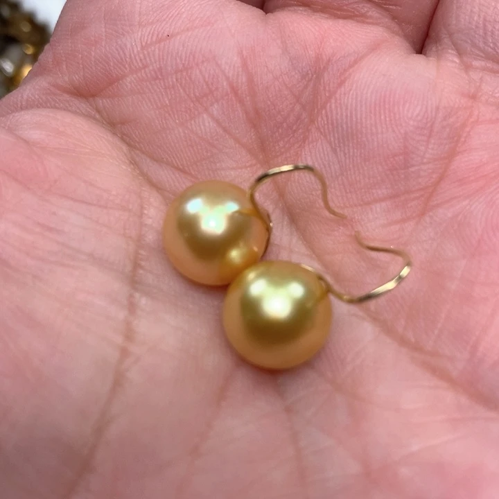 18K金镶嵌耳饰海水珍珠