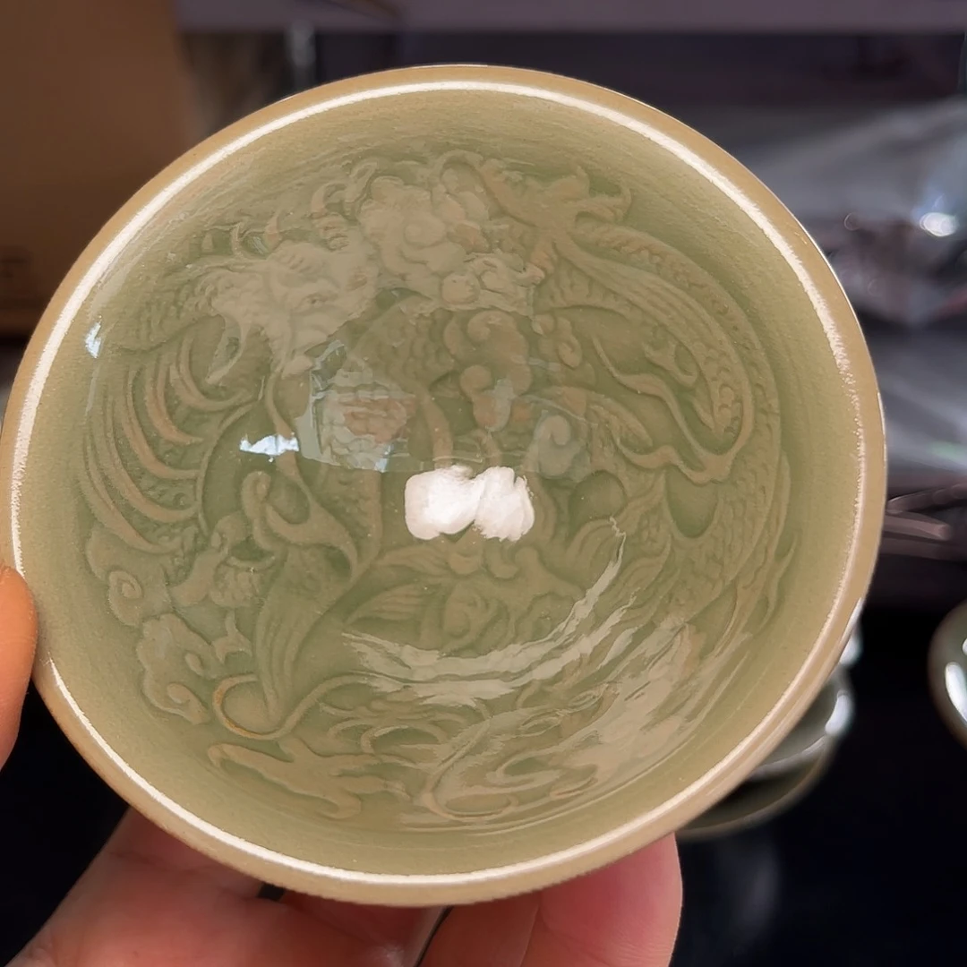瓷微瑕龙斗笠一只