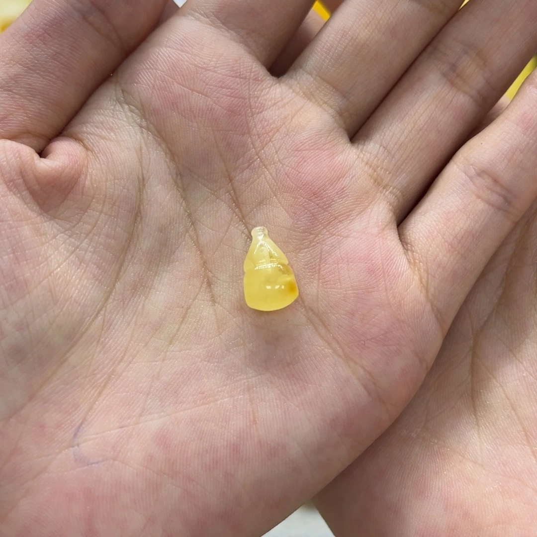 爱***己琥珀未镶嵌裸石天然琥珀