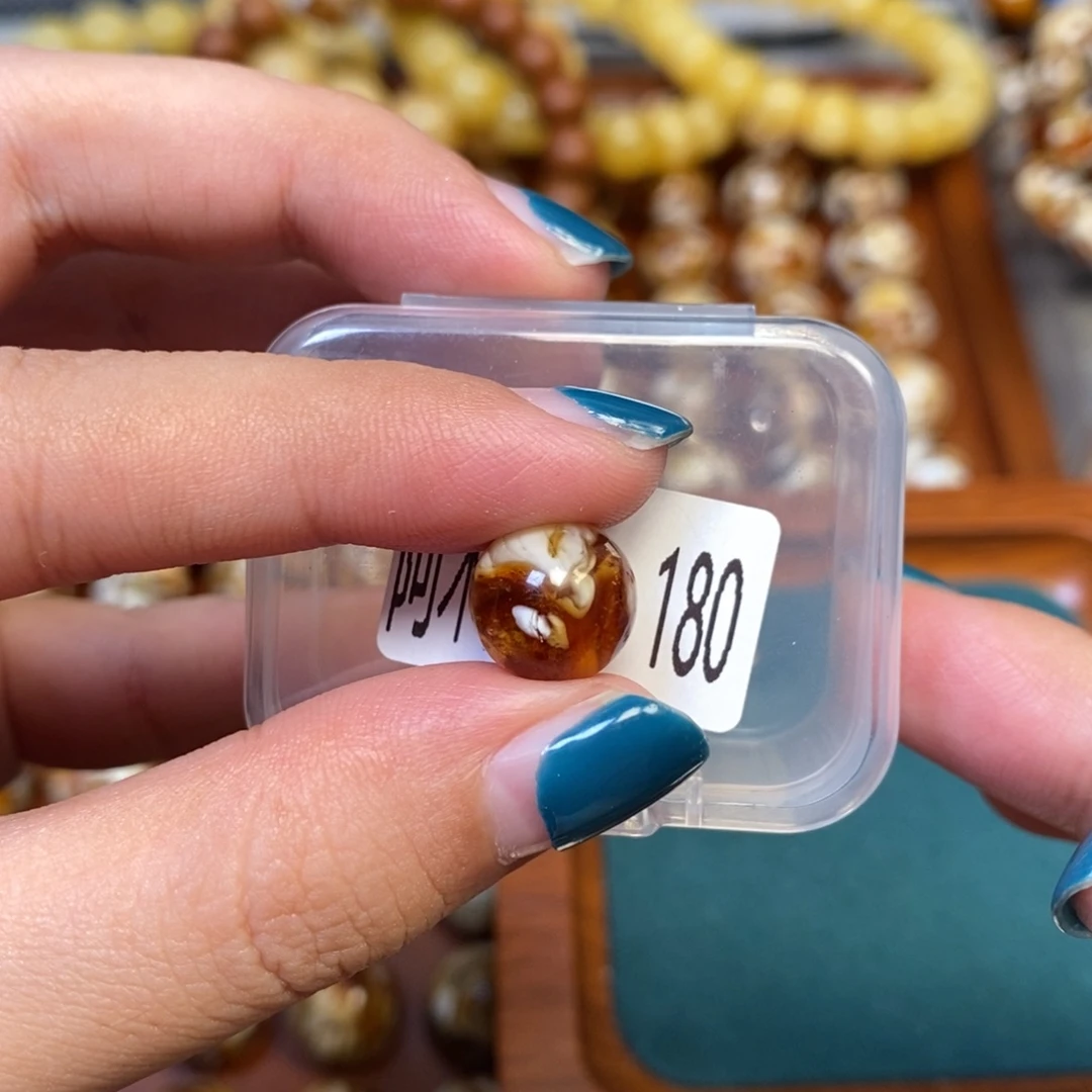 把件猴头核桃沁色圆珠老型180