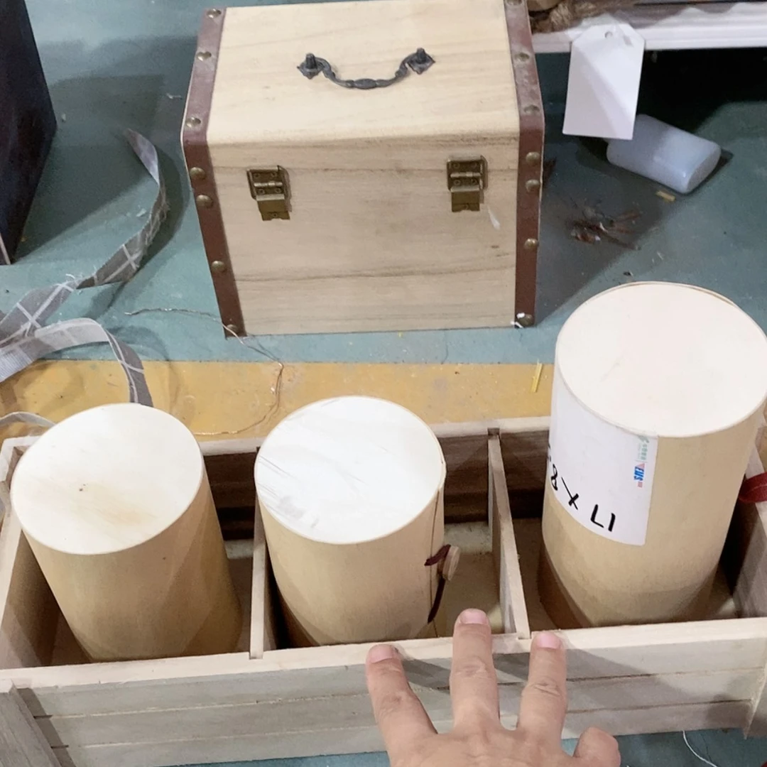 【闪购商品】翻盖塑料这是编号092