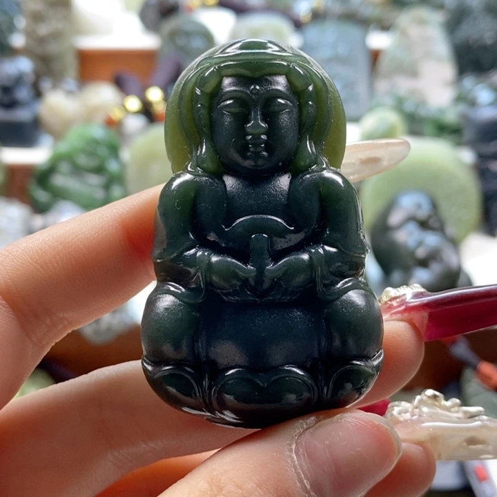 和田玉颈饰未镶嵌剑*