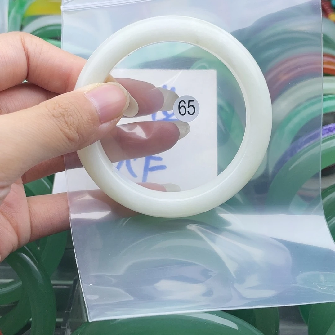 石英岩玉手镯未镶嵌57