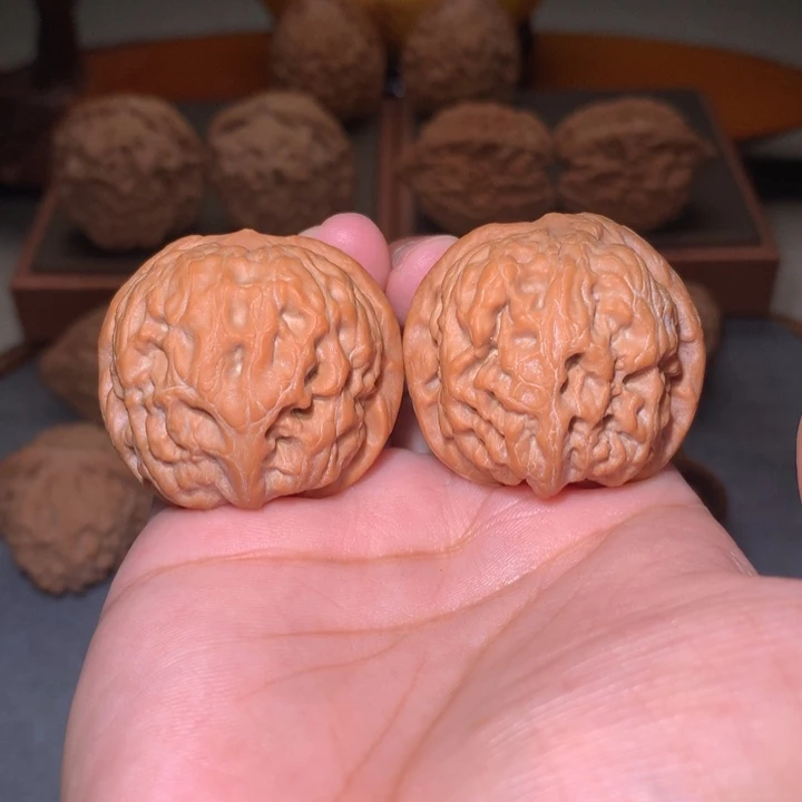 文玩核桃把件太行雪狮