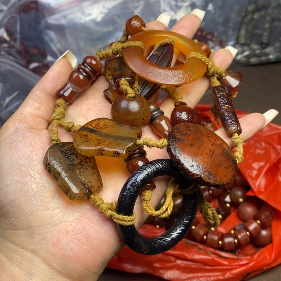 玛瑙/玉髓颈饰未镶嵌
