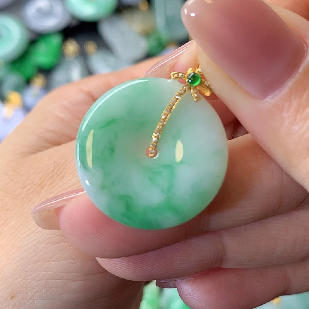 【闪购商品】翡翠吊坠(赠链)18K金镶嵌