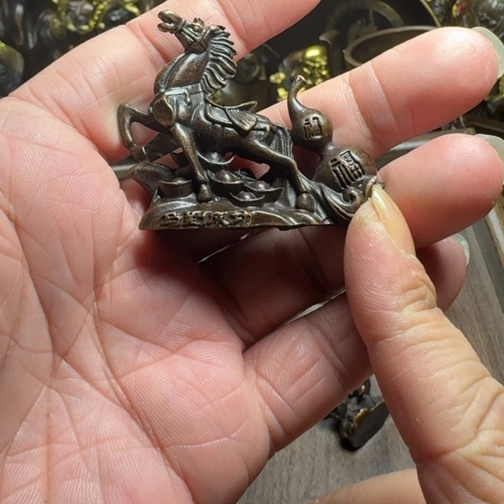 铜器摆件收收藏藏