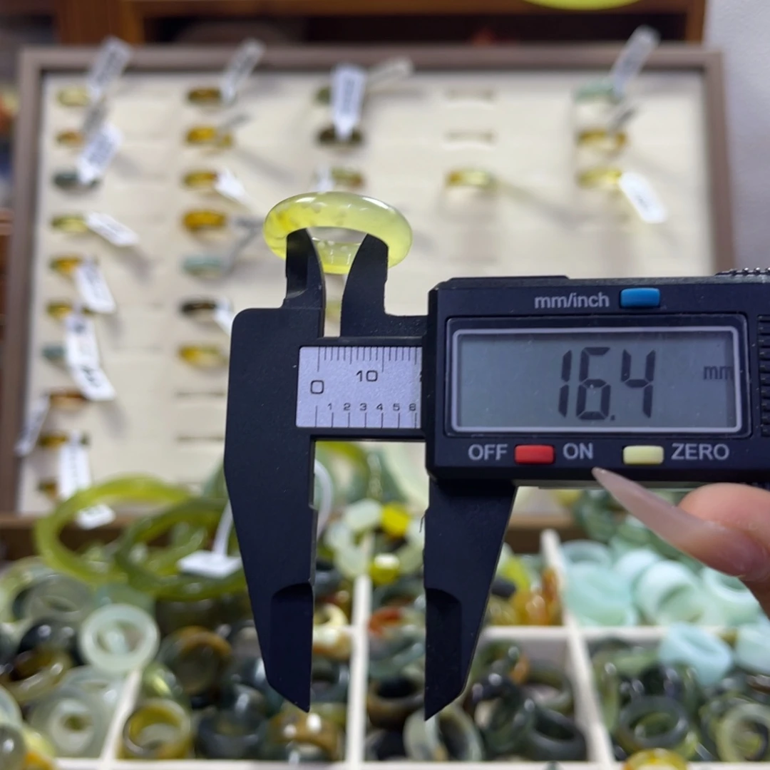 蛇纹石玉未镶嵌手镯146